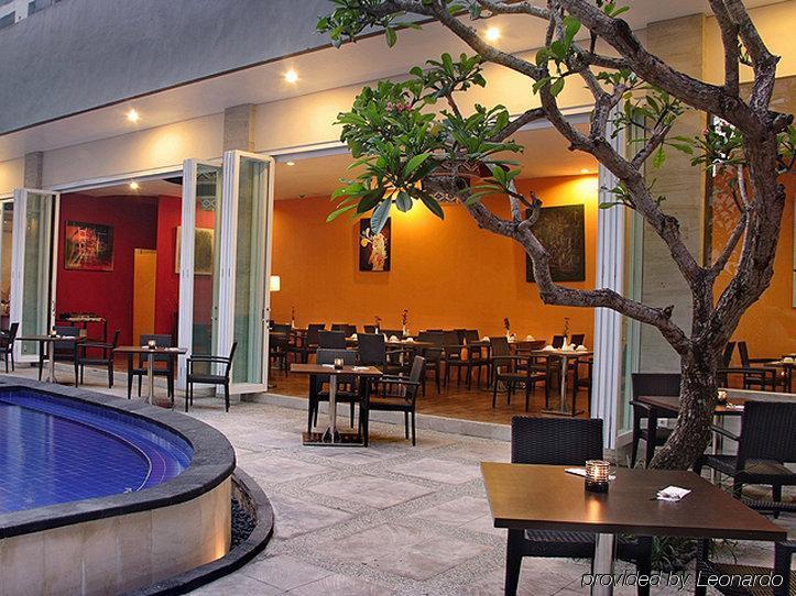 Inna 8 Lifestyle Hotel Denpasar 레스토랑 사진